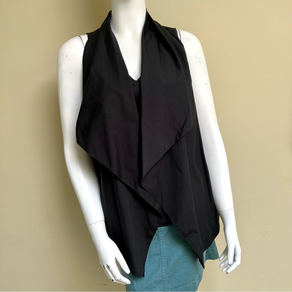 Walter Voulaz Exaggerated Collar Tank Top